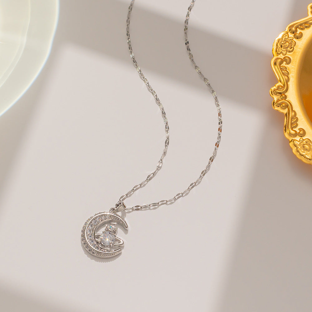 Collana con Ciondolo Geometrico Luna Pianeta in Acciaio al Titanio con Intarsio di Strass, Elettroplaccata, Gioielli di Moda Unisex