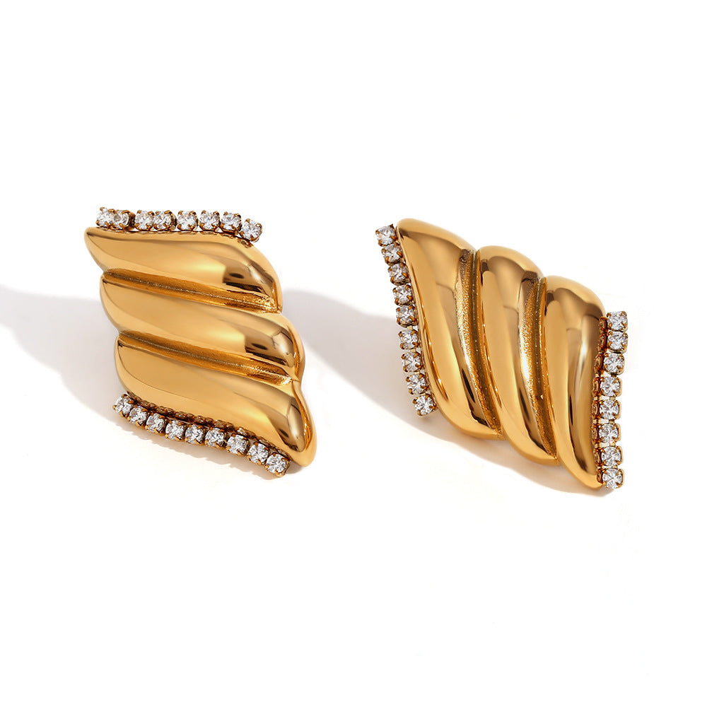 Fashionable Minimalist Geometric Angel Wing Stud Earrings for Women in Stainless Steel with 18K Gold Plating and Zirconia Inlay