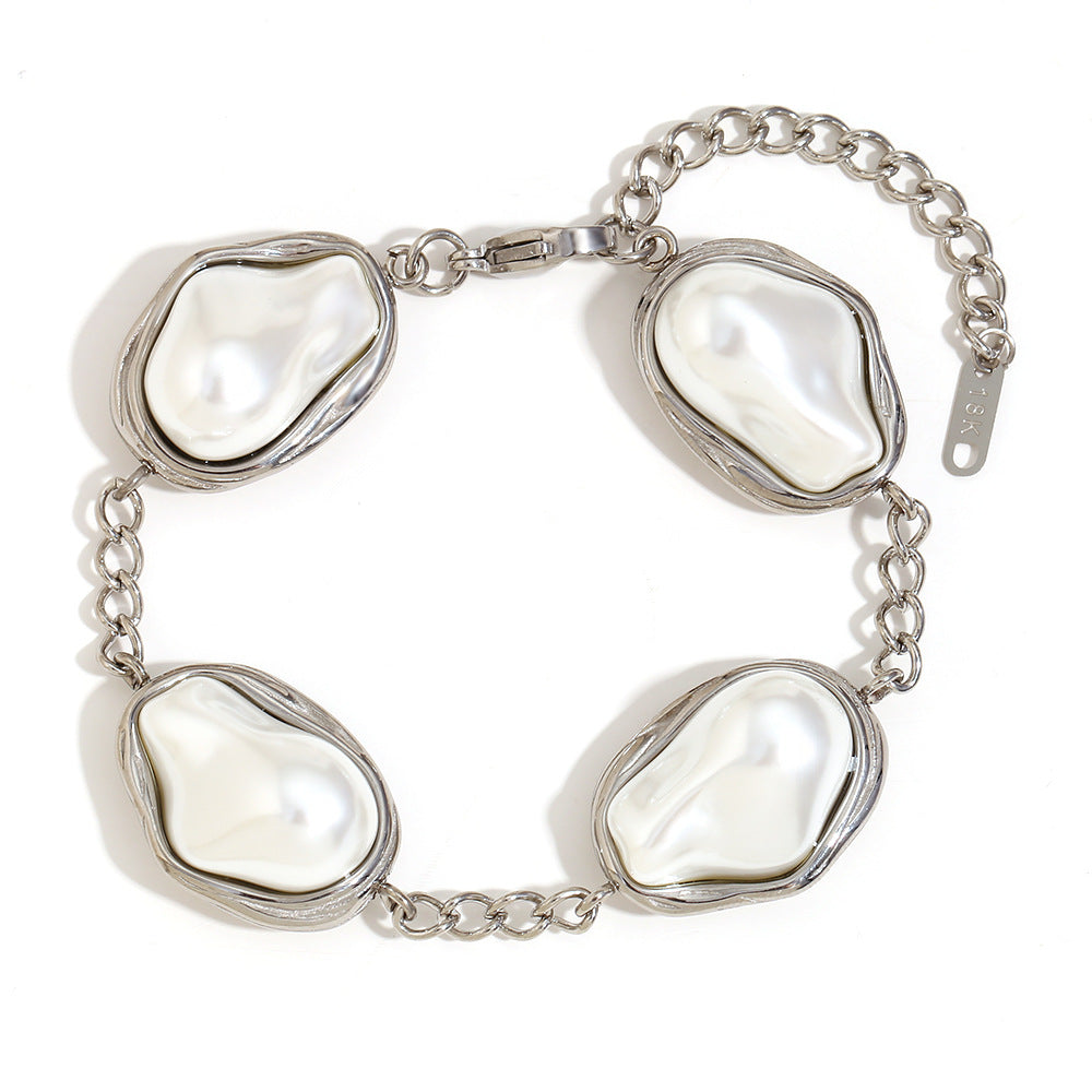 Bracciale alla moda da donna con perle barocche in acciaio inossidabile placcato oro 18 carati, design ad anello geometrico