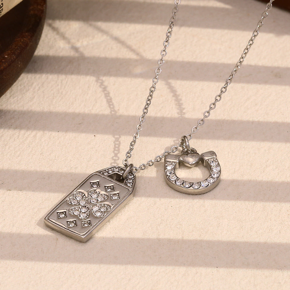 Collar con colgante geométrico de acero inoxidable de moda con baño de oro de 18 quilates y dije en forma de herradura