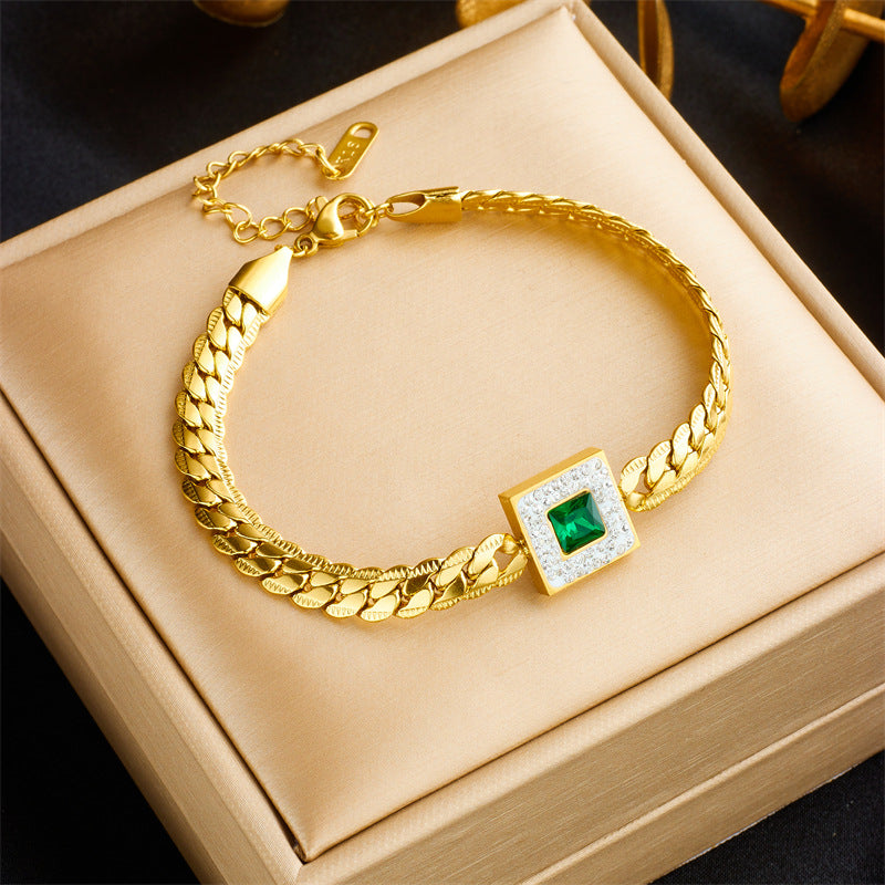 Conjunto de collar y pulsera minimalista vintage con colgante cuadrado verde esmeralda de acero de titanio con incrustaciones de diamantes de imitación y acabado chapado