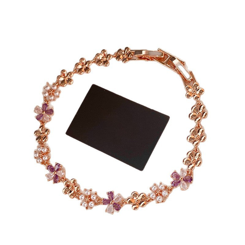 Elegante bracciale floreale con perle e intarsio in zircone da donna, accessorio di lusso minimalista per tutti i giorni