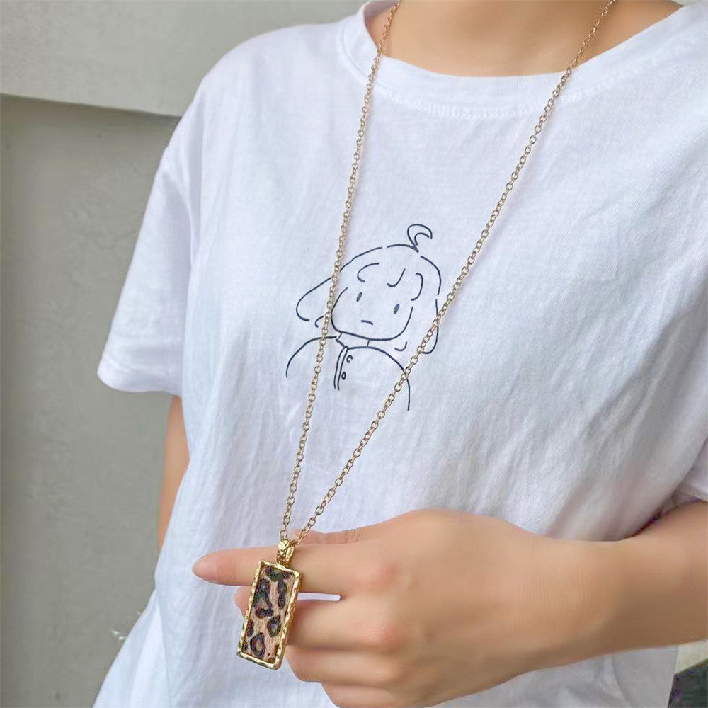 Minimalist Geometric Square Leopard Print Alloy Plated Pendant Necklace with Snake Chain for Women
