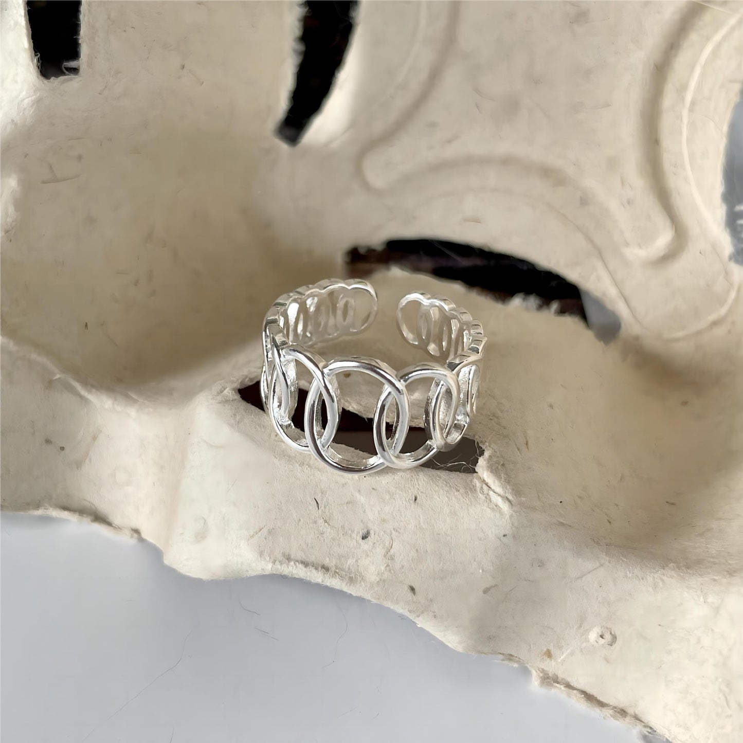 Minimalist Sweet 925 Sterling Silver Geometric Hollow Oval Ring for Women