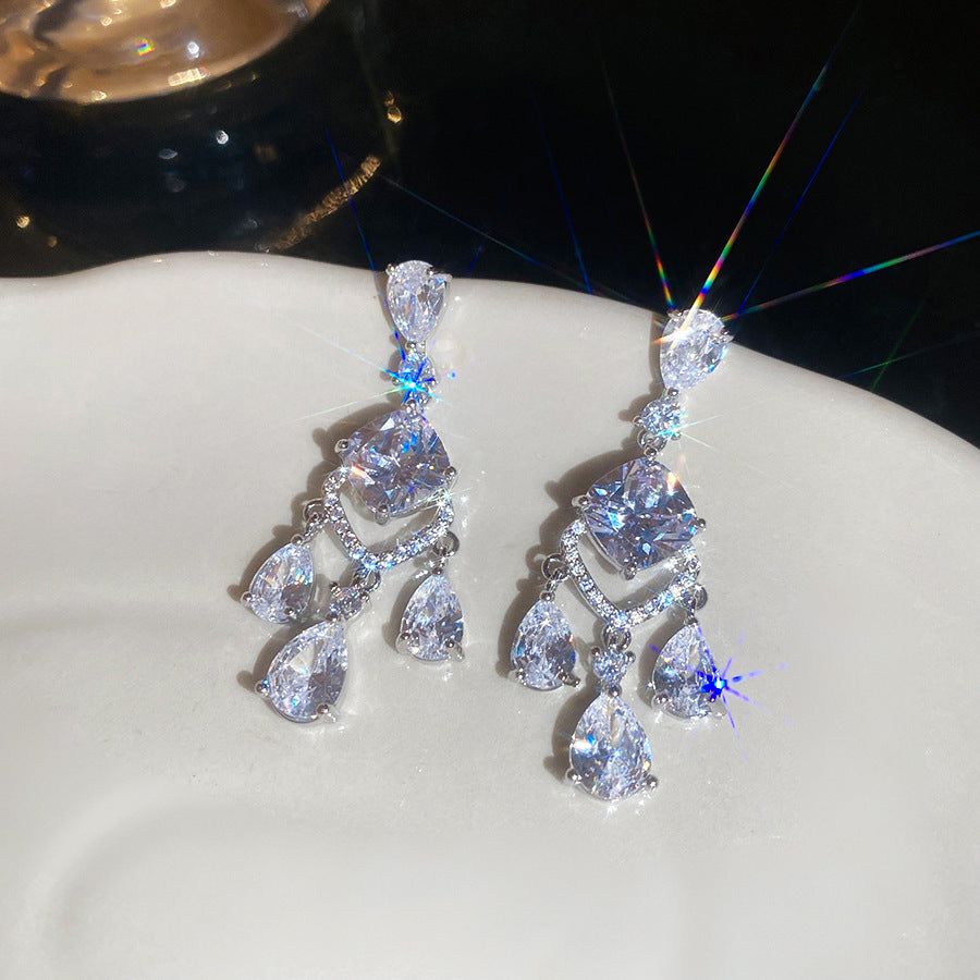 Elegant Luxury Rhinestone-Set Diamond and Teardrop-Shaped Dangle Stud Earrings for Women with Stainless Steel Posts