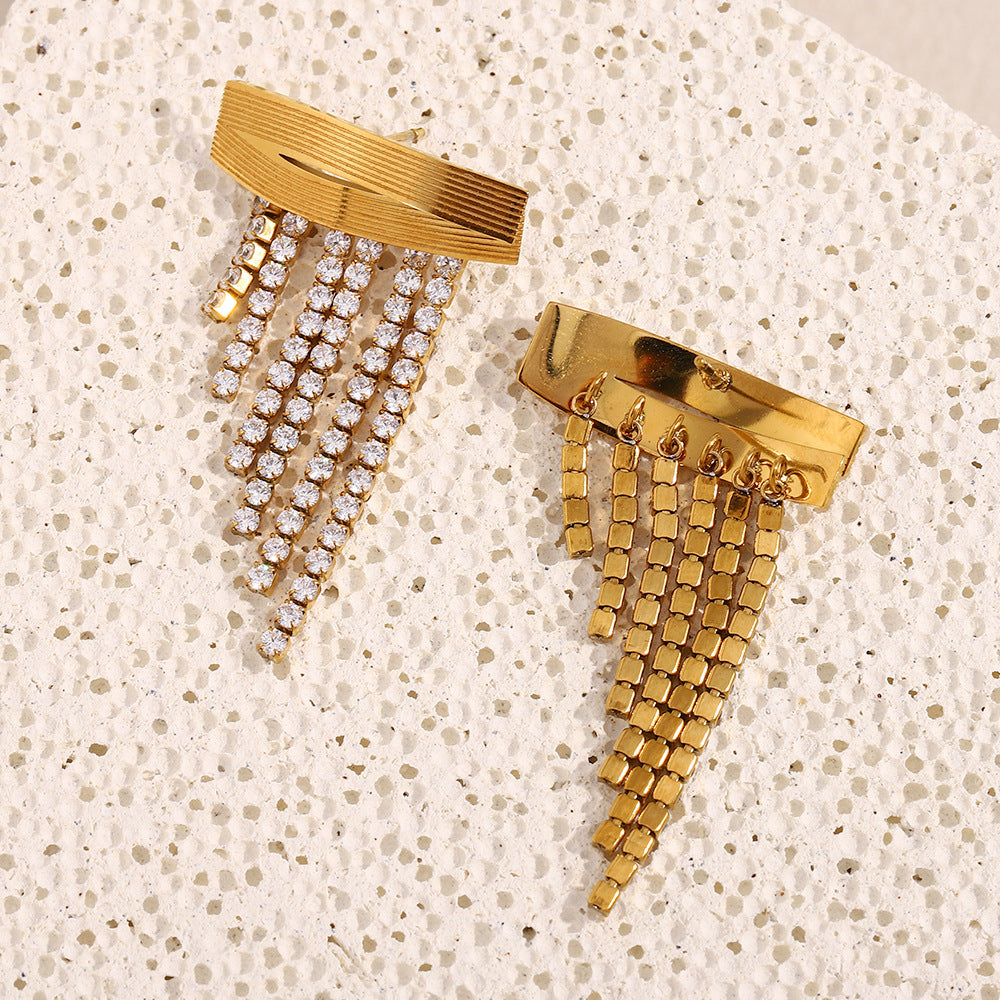 Orecchini a perno geometrici minimalisti in acciaio inossidabile con placcatura in oro 18 carati e nappa lussuosa pendente da donna