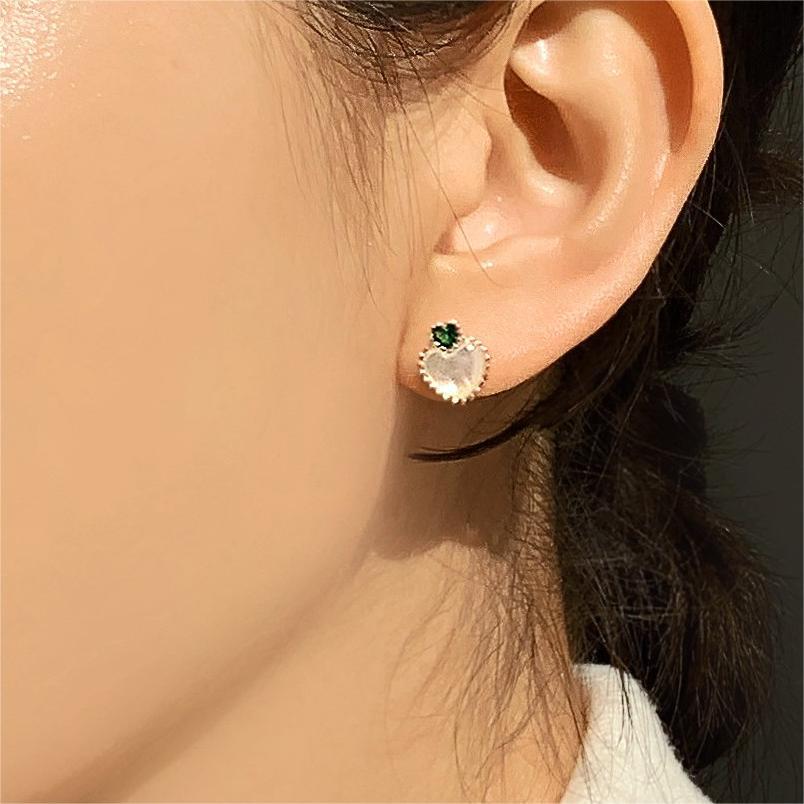 Minimalist Heart-Shaped 925 Sterling Silver Ear Studs with Green Zircon and Abalone Inlay