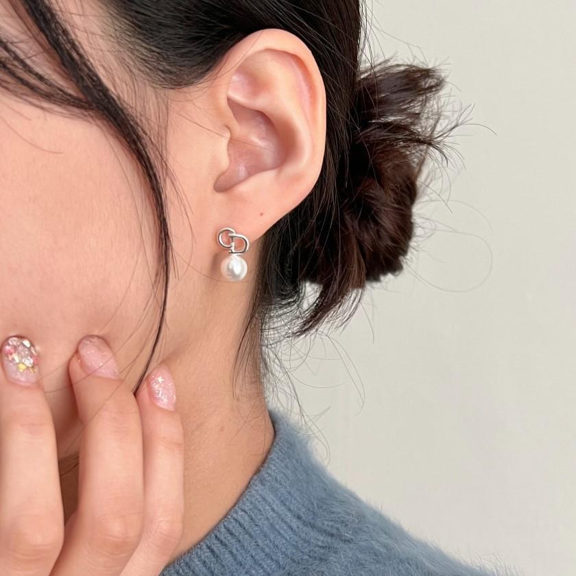 Sweet Minimalist Letter Stud Earrings for Women in 925 Sterling Silver with Pearl Accents