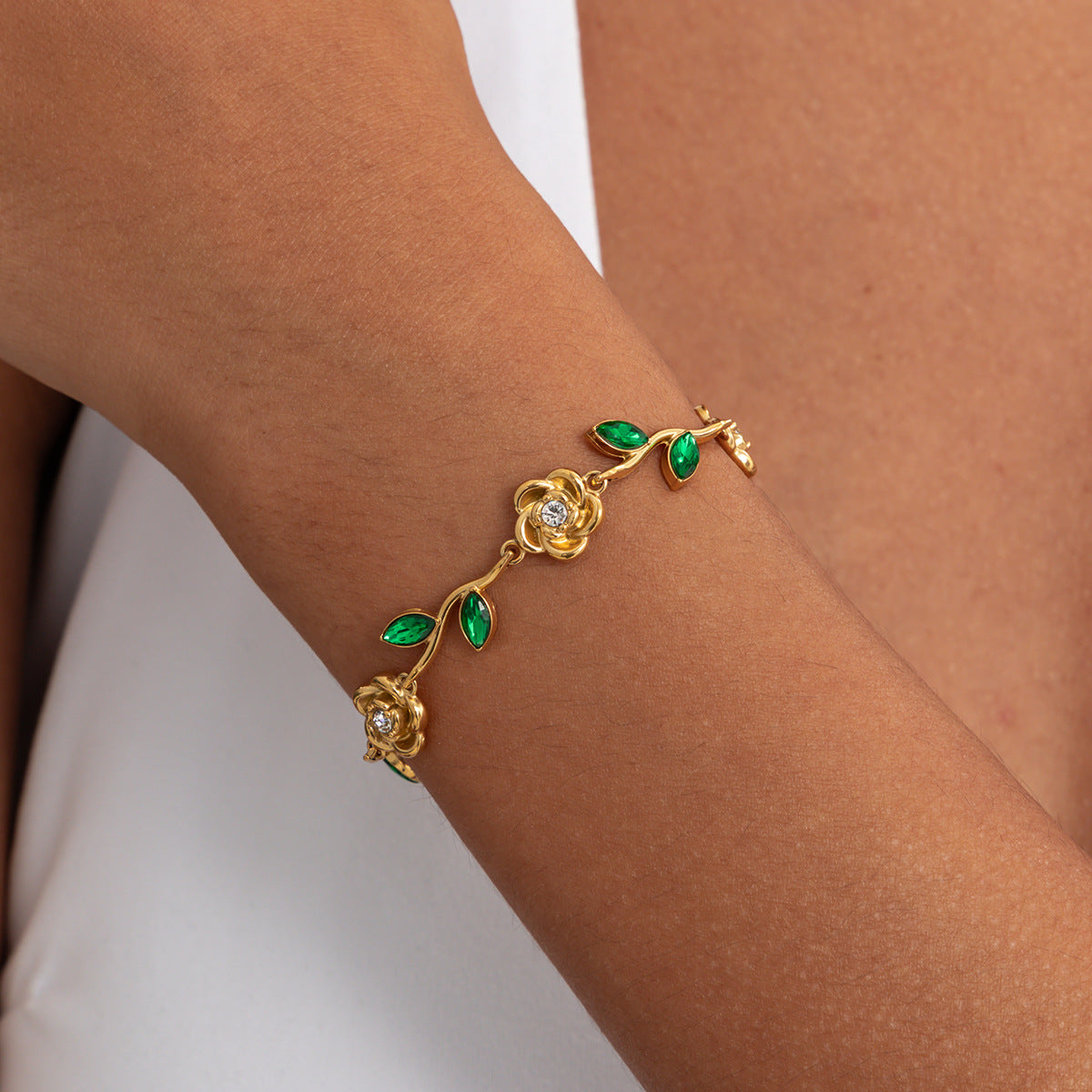 Luxury Elegant Rose Flower Teardrop Shape PVD 18K Gold Plated Stainless Steel Rhinestone Bracelet for Women