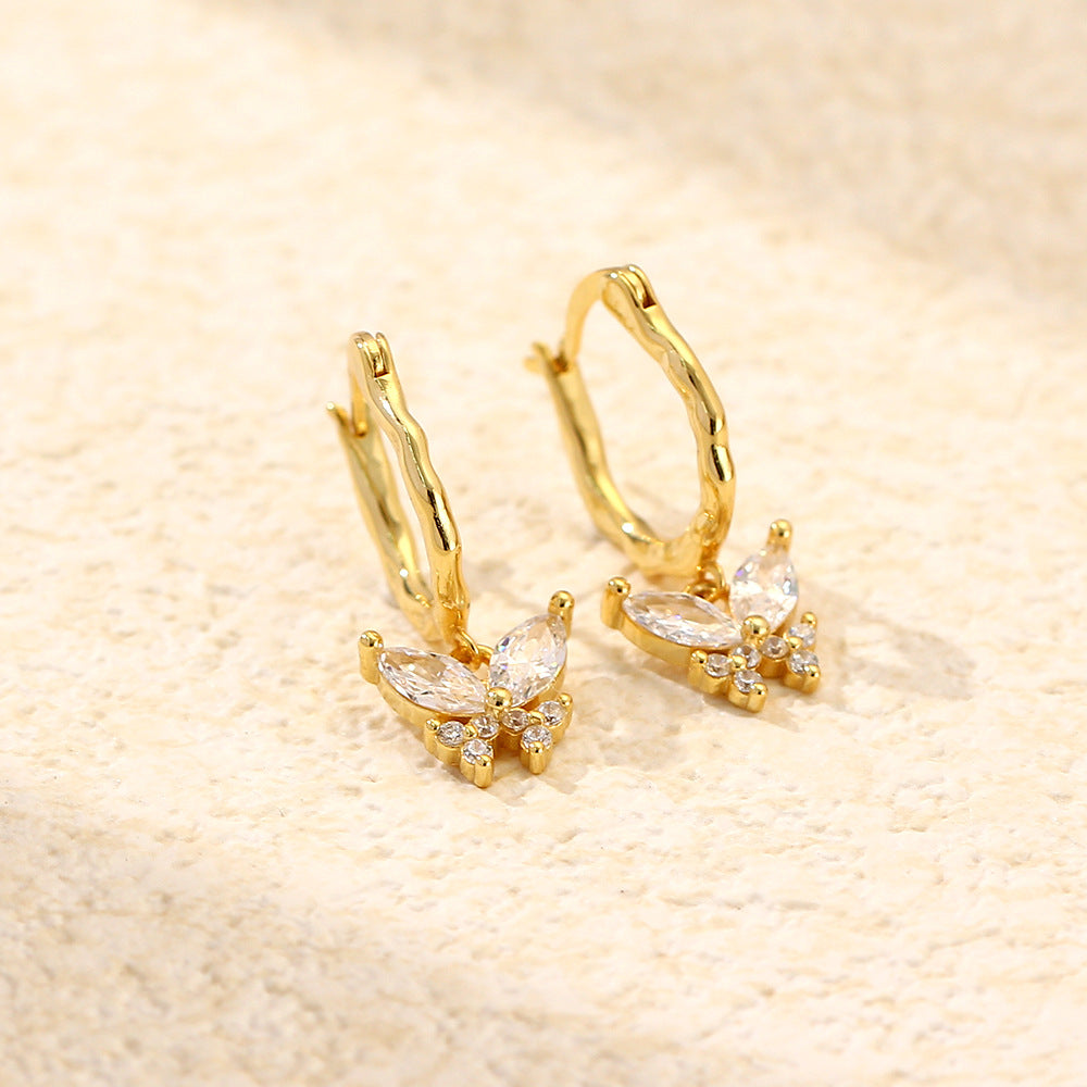 Orecchini da donna Sweet Streetwear in argento sterling 925 con farfalla intarsiata in zirconia cubica