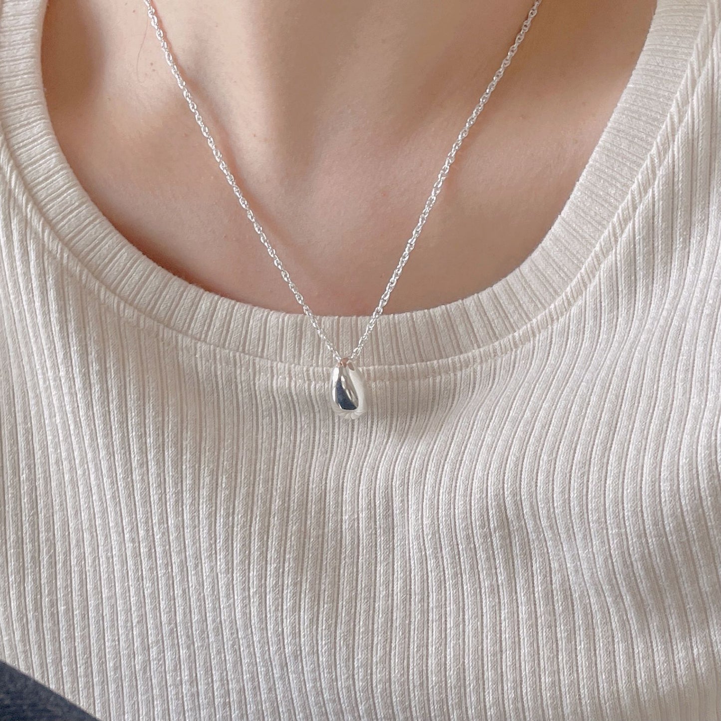 Minimalist Silver Teardrop Necklace in 925 Sterling Silver with Geometric Accent, Dainty Cold-Tone Pendant Chain for Women