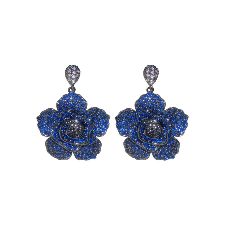 Orecchini da donna di lusso in rame placcato, a forma di fiore, con zirconi intarsiati e perni in argento sterling 925