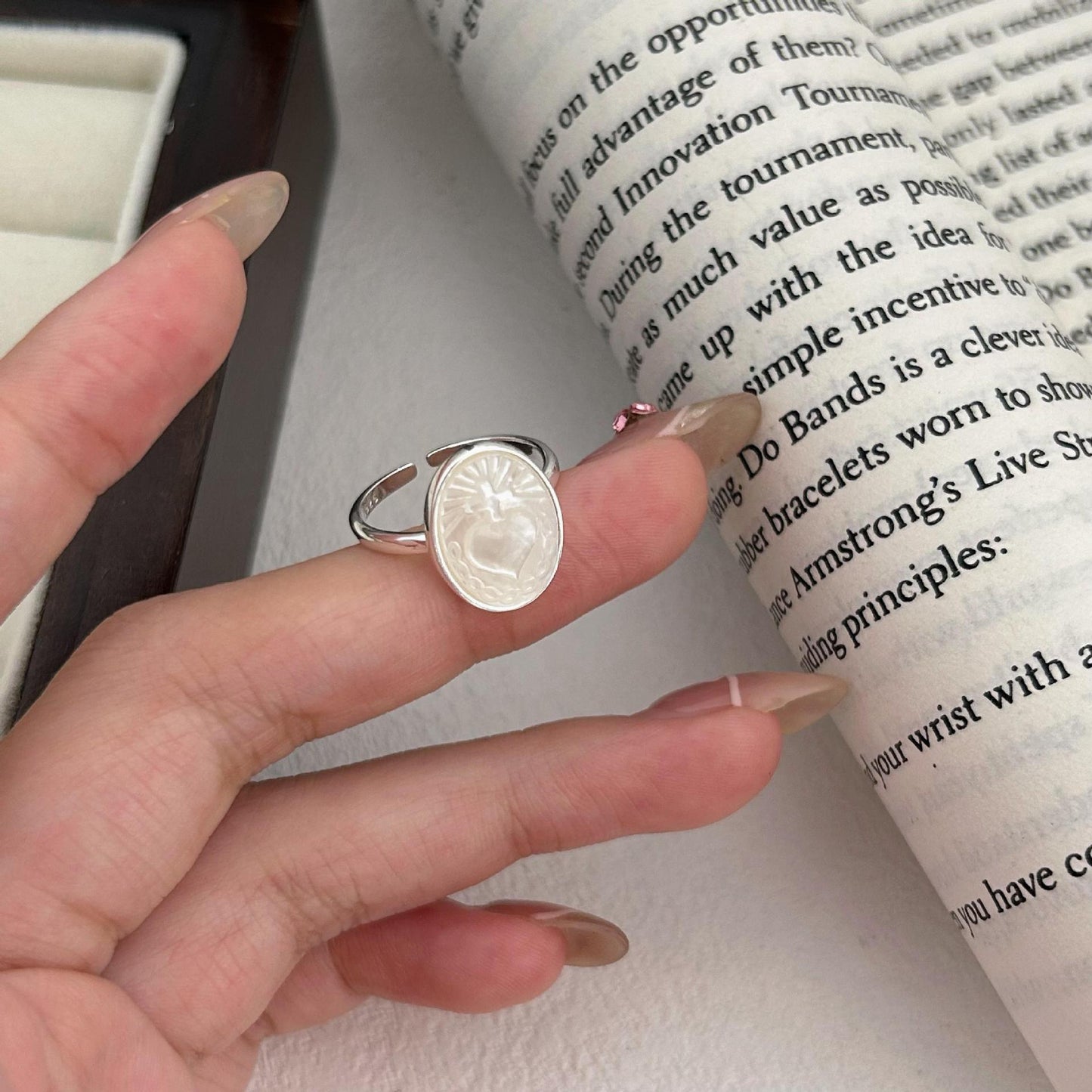 Anillo Abierto Minimalista con Forma de Corazón para Mujer de Plata de Ley 925 con Diseño Inspirado en Conchas