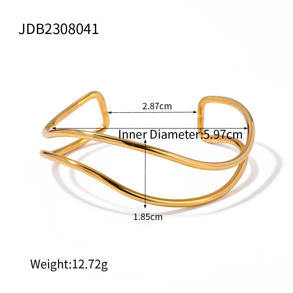 Pulsera de Puño Ancha con Textura Geométrica Estilo INS para Mujer Hecha de Acero Inoxidable con Baño de Oro de 18K