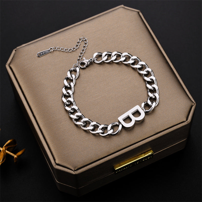 Collana con Lettera B in Stile Cartone Animato in Acciaio al Titanio Placcato Oro per Donna, Girocollo a Catena Spessa