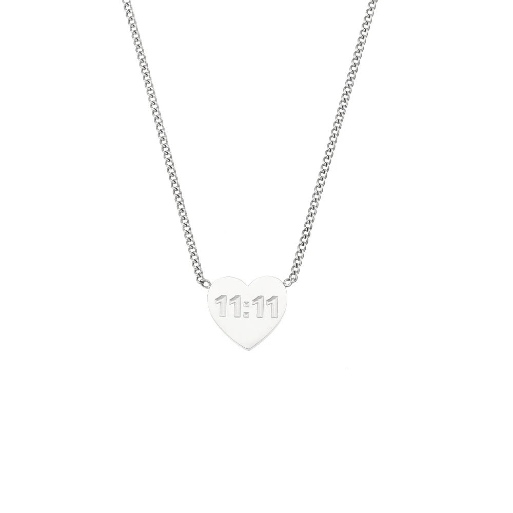 Collana Minimalista con Pendente a Cuore 11:11 in Acciaio Inossidabile Placcato Oro per Donna