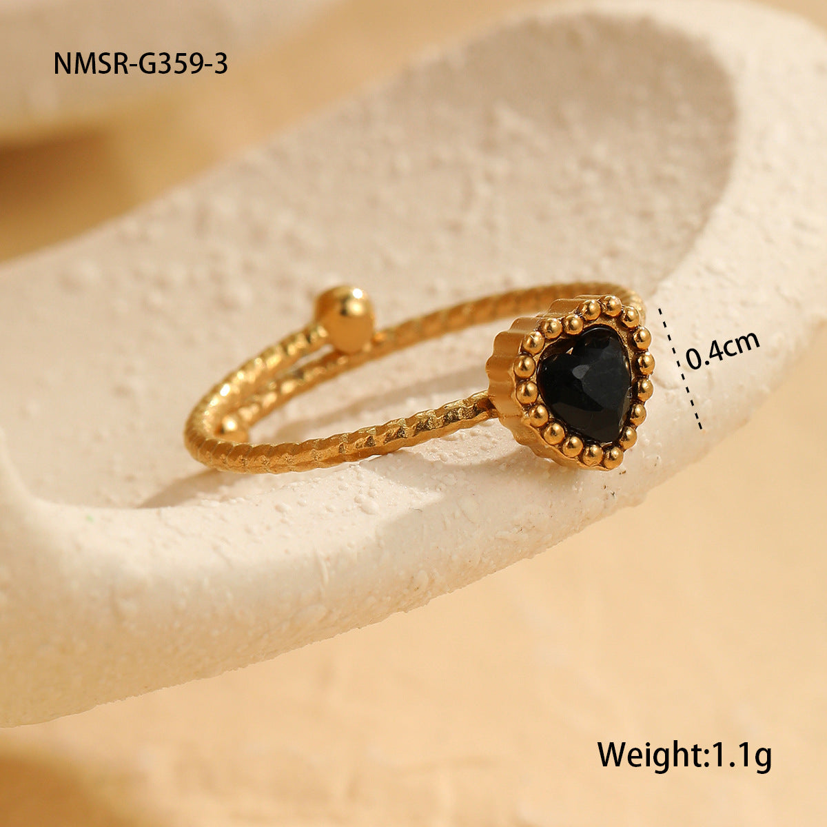 Elegante Anillo de Acero Inoxidable para Mujer con Circonita en Forma de Corazón y Acabado Bañado