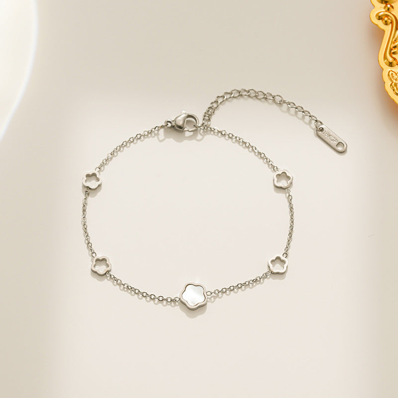 Light Luxury Rhombus-Shaped Titanium Steel Bracelet for Women with Vacuum Plating Finish