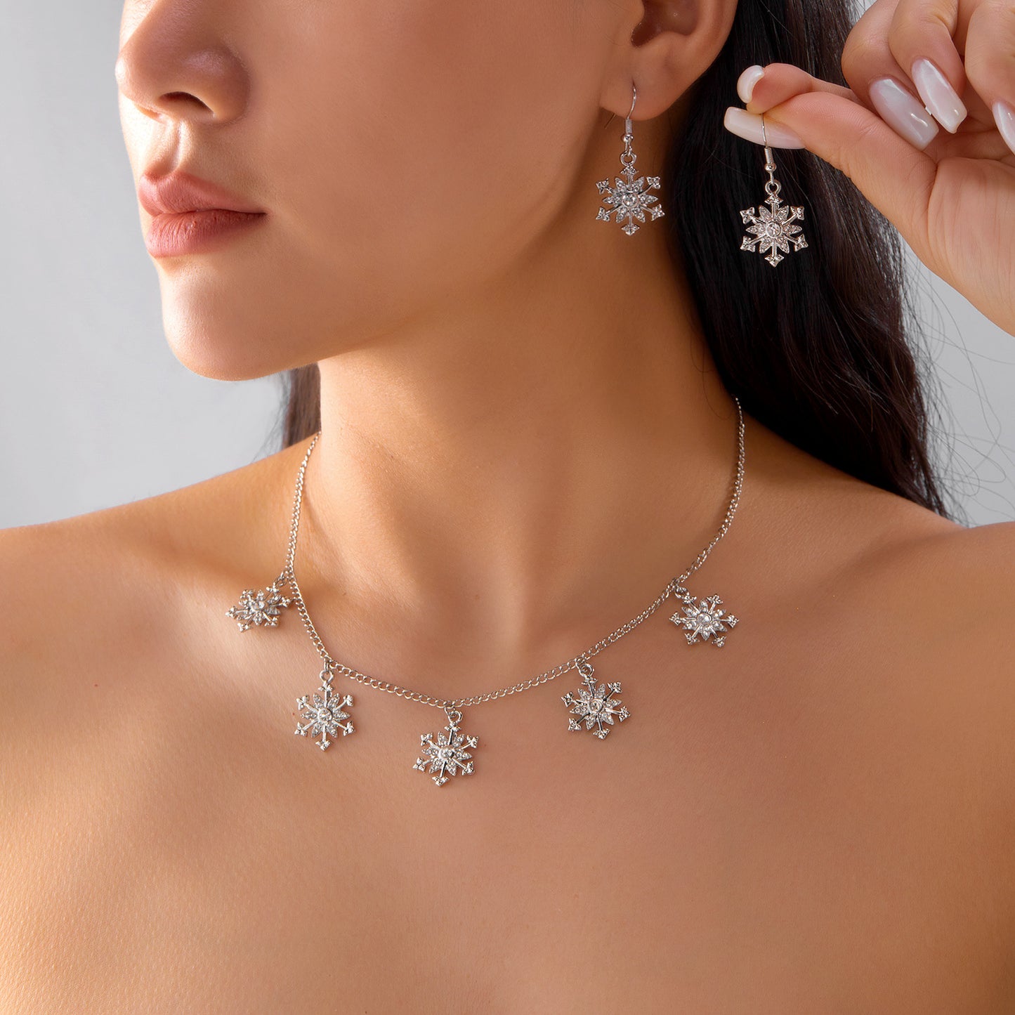 Christmas-Themed Snowflake Pendant Necklace and Earrings Set for Women Alloy with Enamel Finish and Rhinestone Inlay