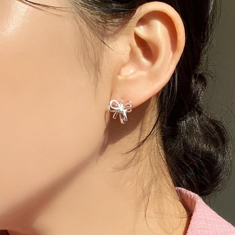 Pendientes de mariposa minimalistas para mujer de plata de ley 925 con acabado chapado