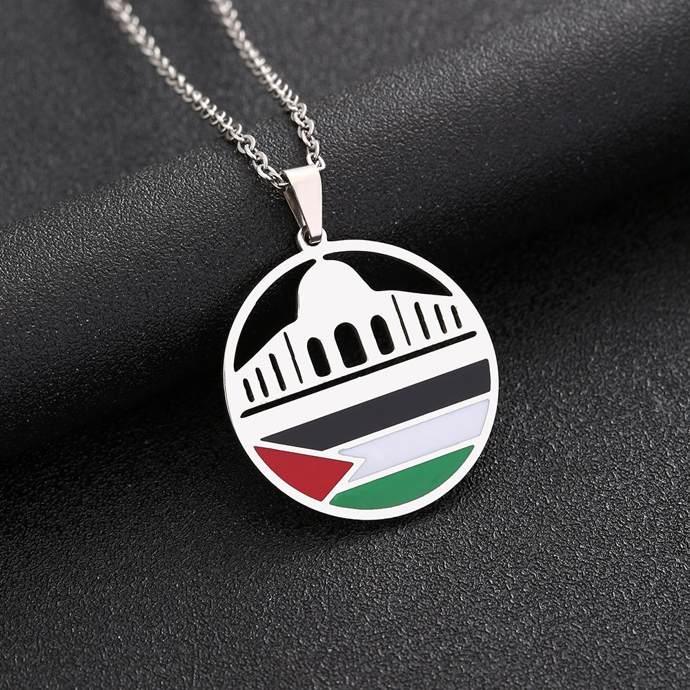 Collana Etnica Vintage con Pendente Geometrico in Acciaio Inossidabile con Ciondolo in Acciaio al Titanio e Finitura Placcata per Catena a Strati da Maglione Unisex