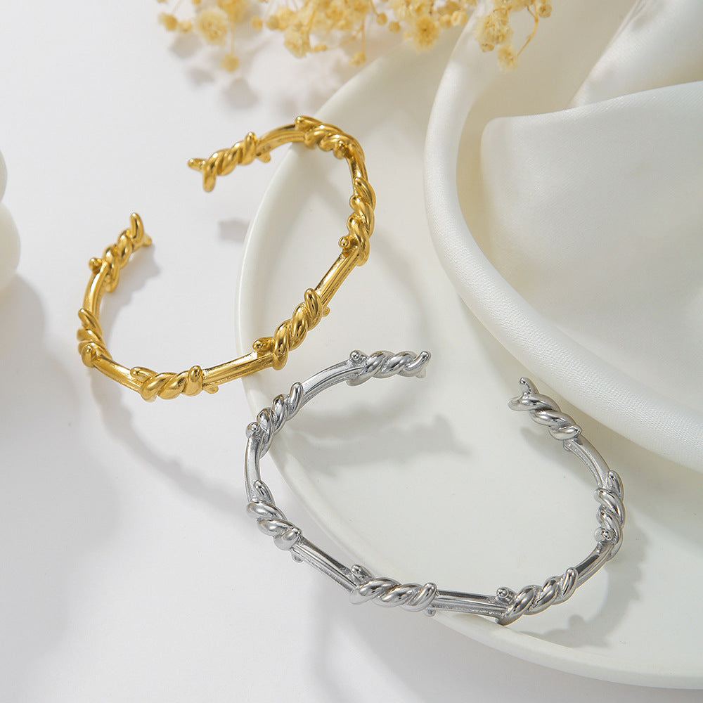 Luxury 18K Gold Plated Geometric Round Stainless Steel Titanium Steel Open Cuff Bracelet with Rivet Details for Men and Women