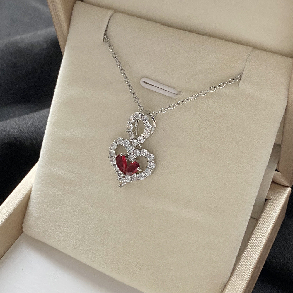 Elegante Collana con Ciondolo a Farfalla Floreale in Acciaio al Titanio, Rame Placcato e Zirconia Micro-Incastonata su Catena ad O per Uomo e Donna
