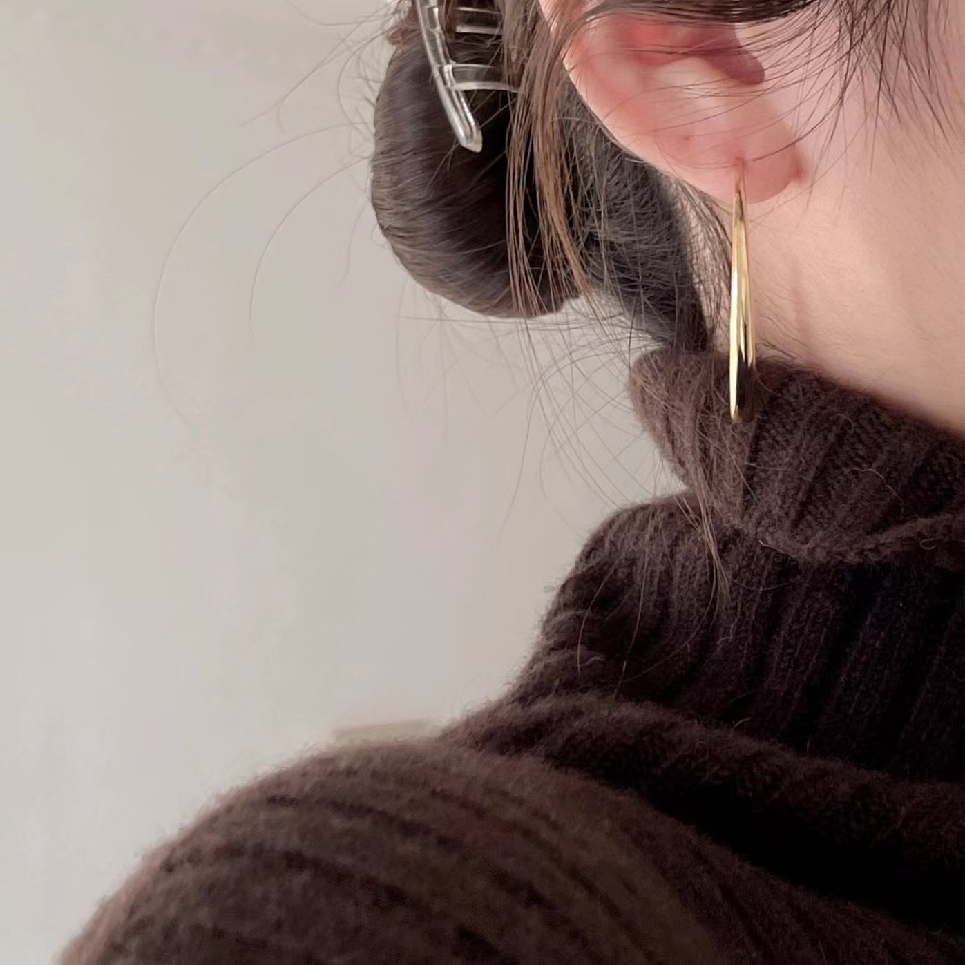 Minimalist 925 Sterling Silver Geometric Curved Hoop Earrings for Women