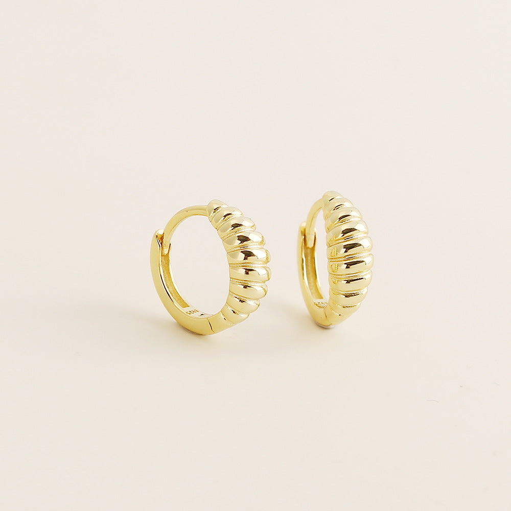 Aretes elegantes de aro en forma de cruasán francés de plata de ley S925 con acabado chapado para mujer