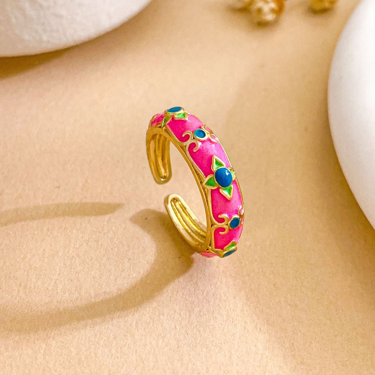 Sweet Vintage Enamel Floral Heart Gold Plated Brass Ring for Women
