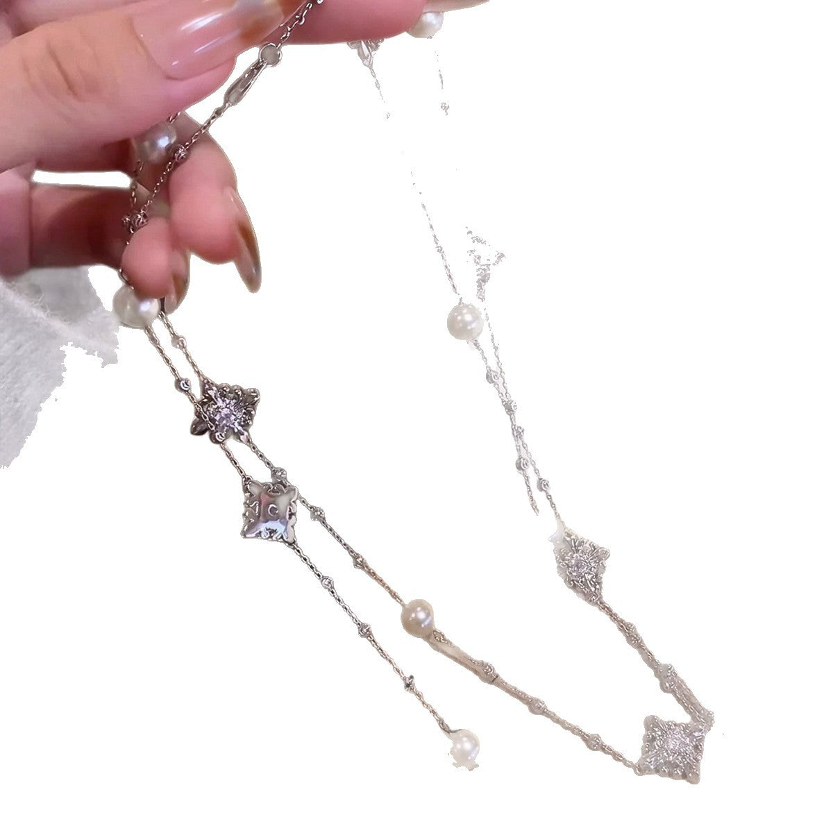 Collar de perlas con forma de flor y diamantes incrustados de diamantes de imitación elegantes vintage para mujer, cadena ligera para suéter con sensación de lujo prémium