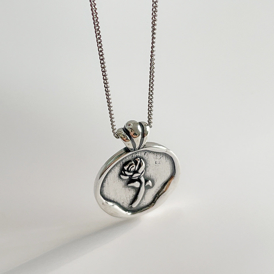 Collar Chapado Redondo Floral de Corazón de Plata Esterlina 925 Vintage con Cadena de Bolas y Serpentina