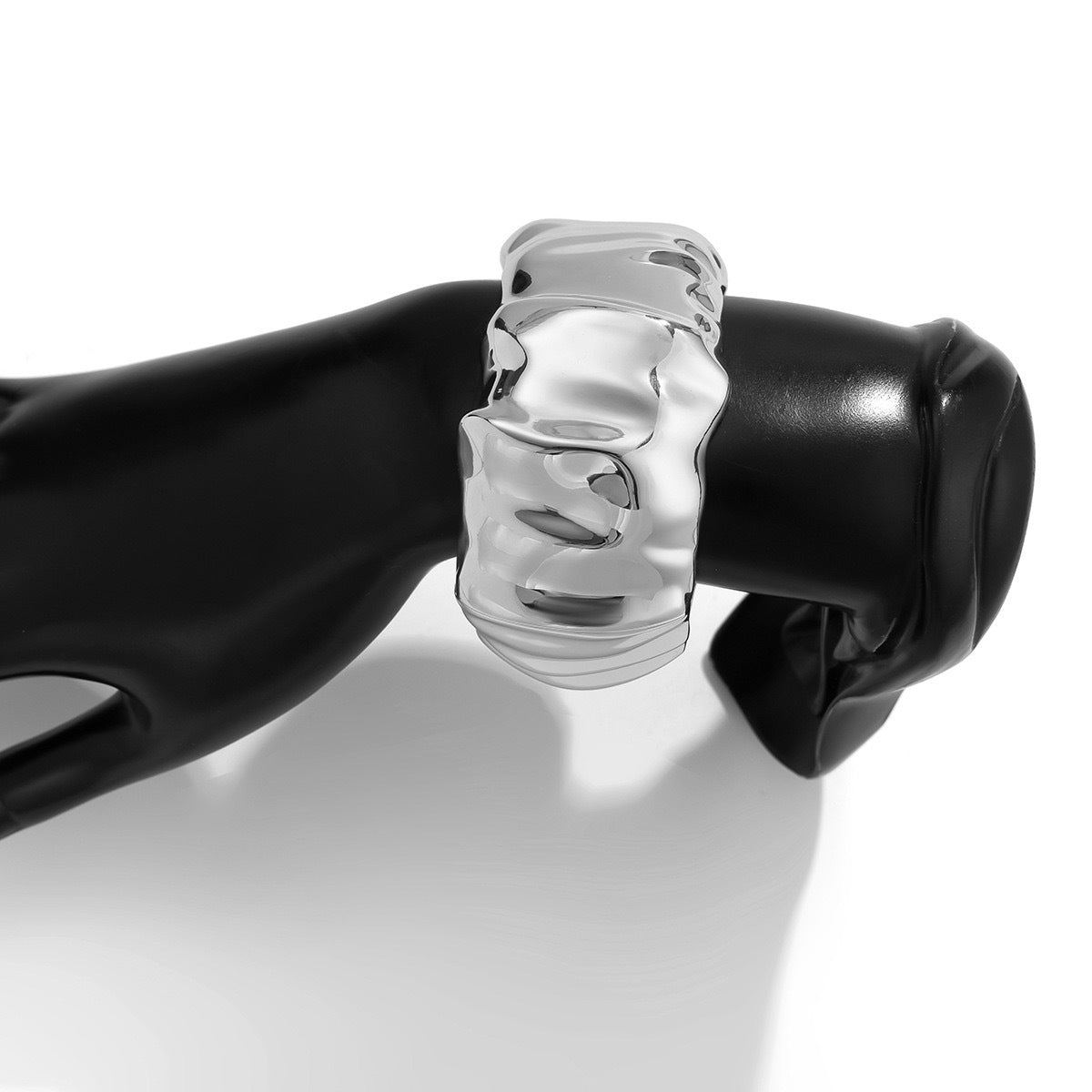 Fashion Business Polished Plated Alloy Teardrop Cuff Bracelet