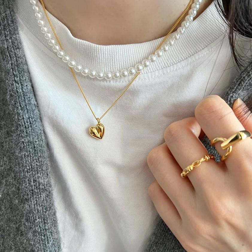 Minimalist Heart-Shaped 925 Sterling Silver Pendant Necklace with Gold Plating on Beaded Chain