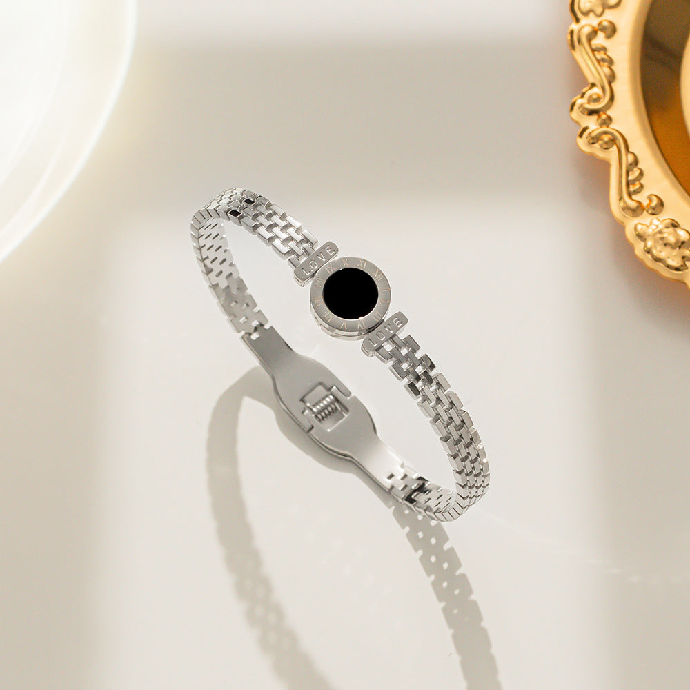 Pulsera de acero inoxidable con disco redondo negro y concha negra con números romanos huecos de Fashion-Commuter para mujer, chapada en acero de titanio