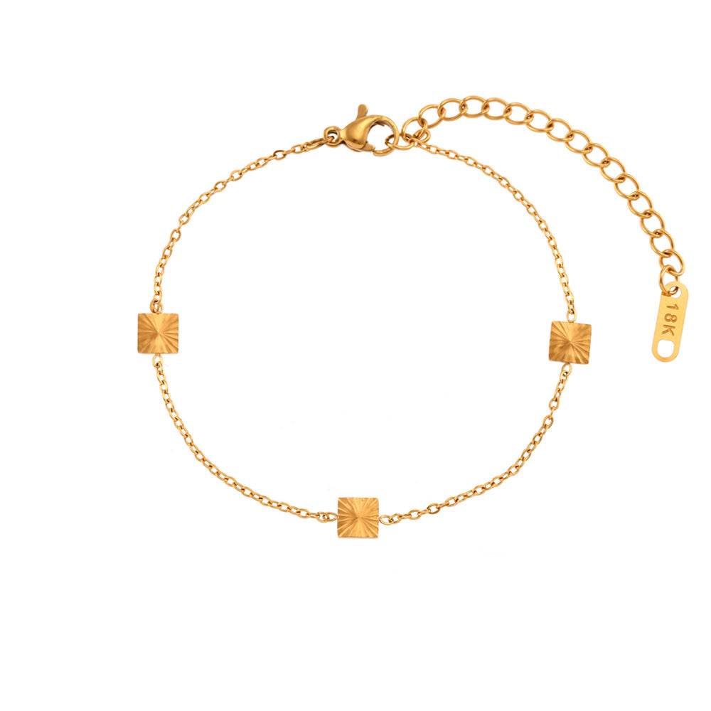Pulsera fina geométrica minimalista de acero inoxidable chapado en oro de 18 quilates para mujer