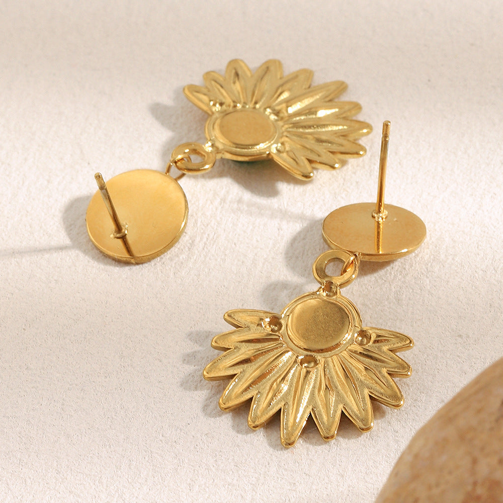 Minimalist Geometric Stainless Steel Earrings with 18K Gold Plating and Vintage Green Agate Pendant