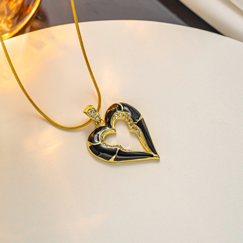 Fashionable Heart-Shaped Titanium Steel Snake Chain Necklace with 18K Gold Plating Enamel Finish and Rhinestone Inlay