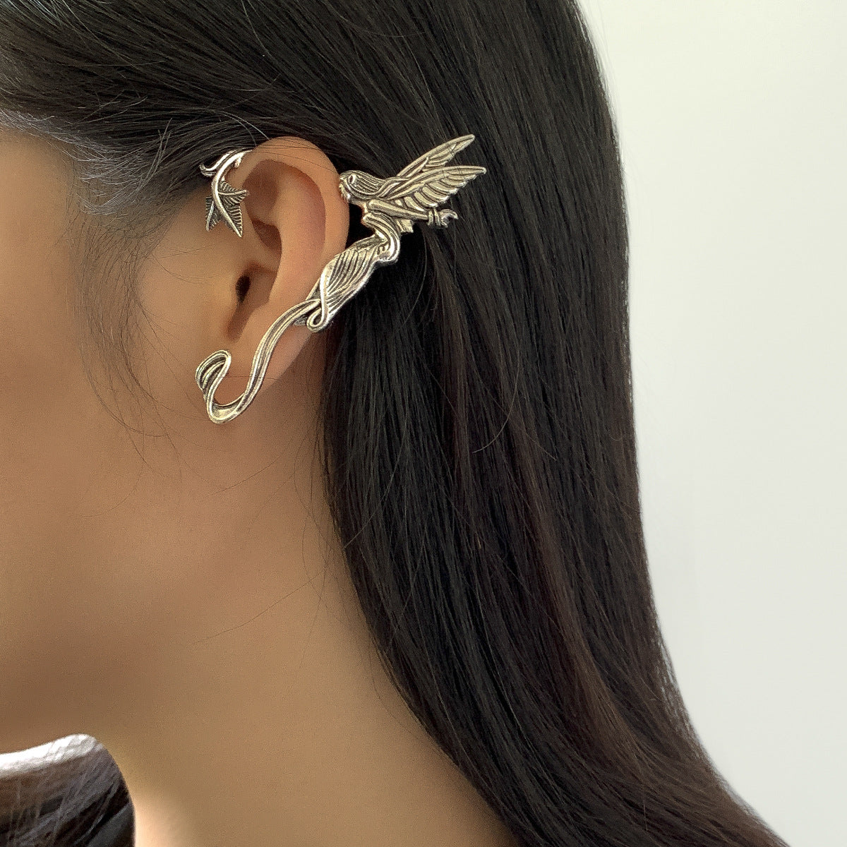 Pendientes de tuerca de alas de ángel y demonio estilo vintage en aleación con acabado chapado para mujer