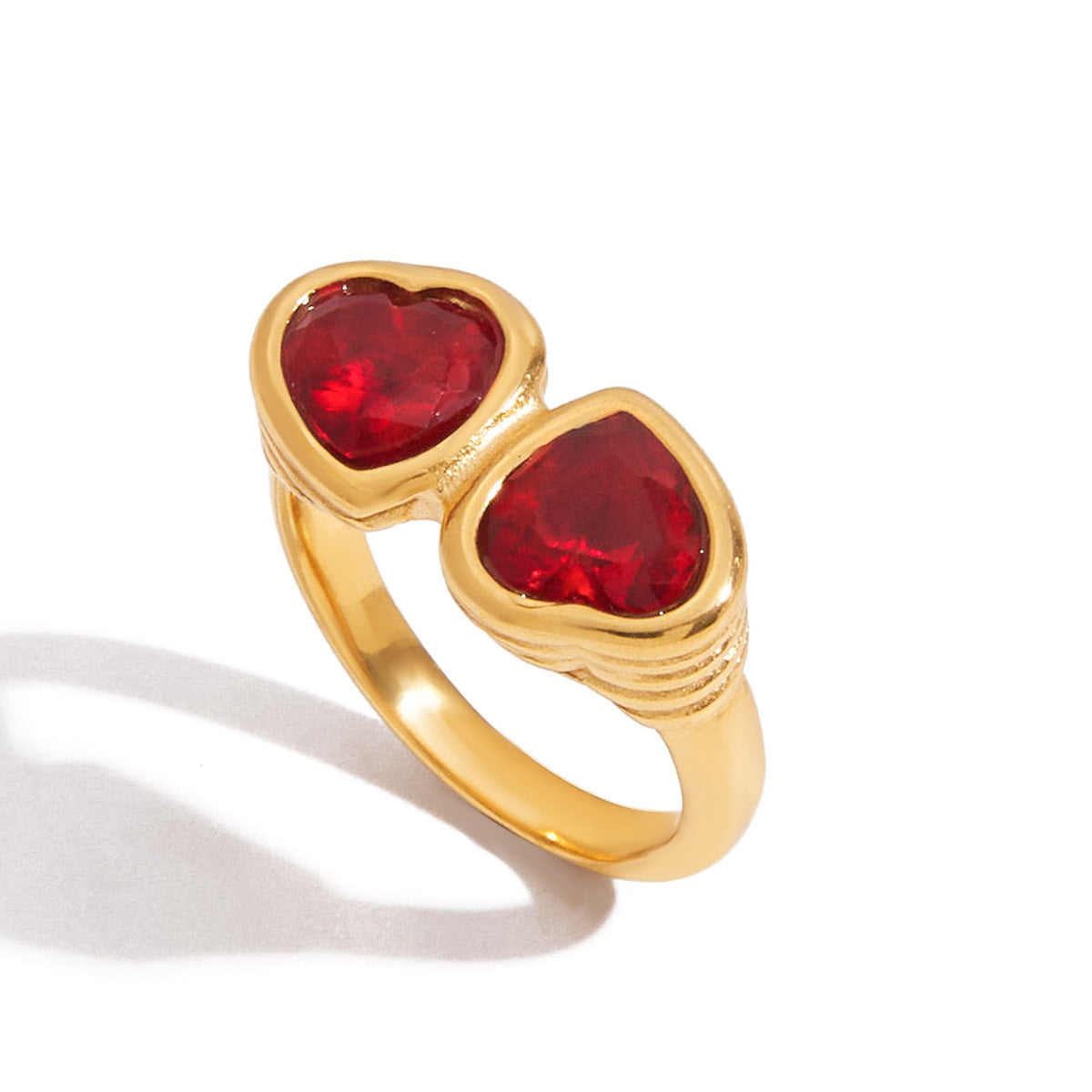 Anillo de acero de titanio con forma de corazón, diseño de moda, con incrustaciones de diamantes de imitación y acabado chapado, para mujer