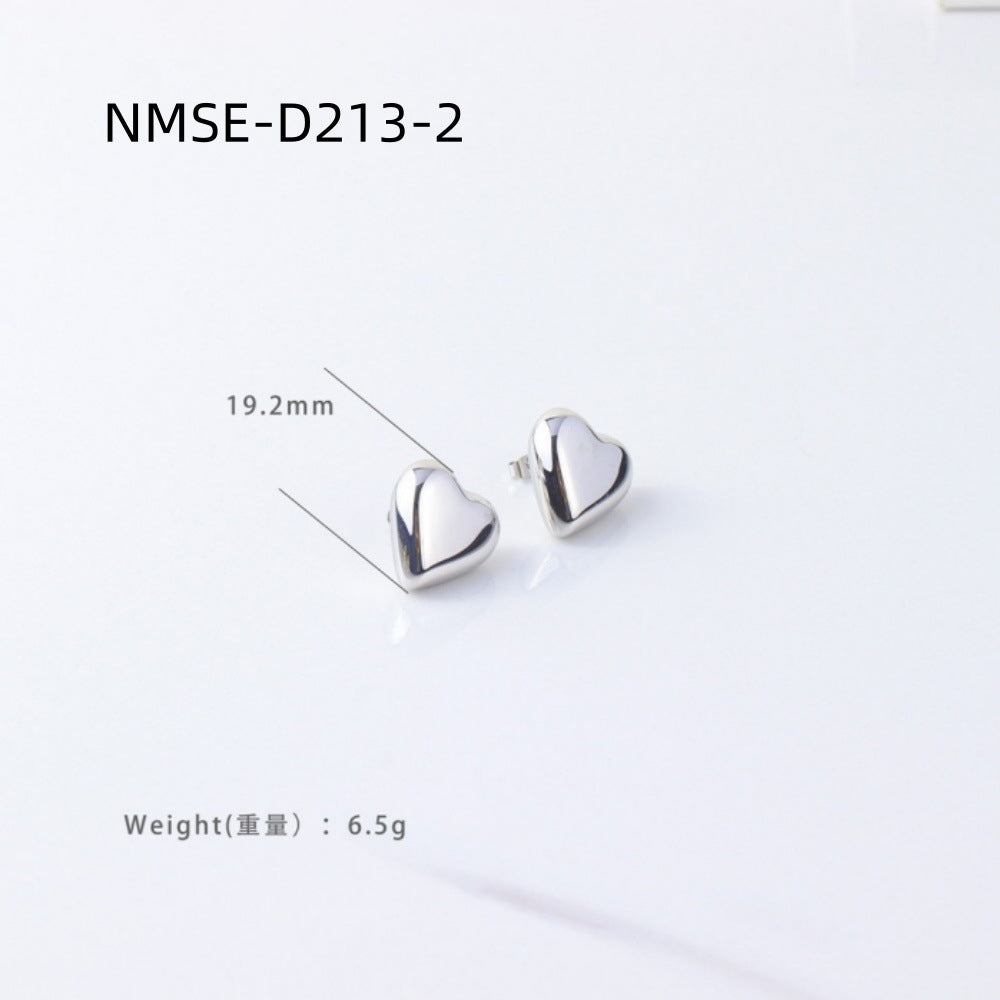 Fashionable Heart-Shaped Stainless Steel Earrings with 18K Gold Plating, Hypoallergenic Lightweight Studs for Women