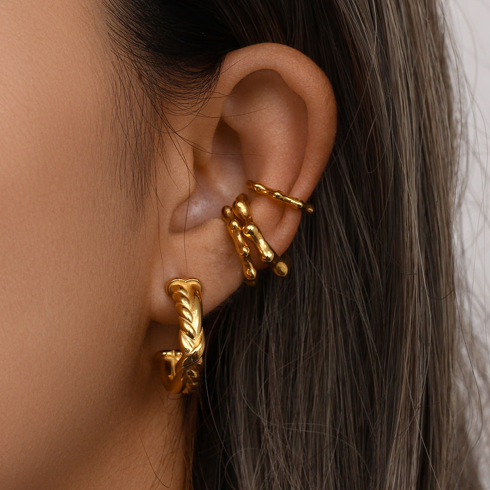 Fashionable Geometric Stainless Steel Hypoallergenic Ear Clips with 18K Gold Plating and Rivet Detail