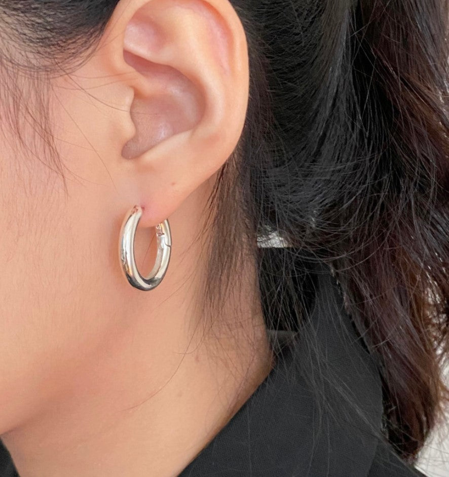 Orecchini a Cerchio Geometrici Lucidi Minimalisti in Argento Sterling 925 da Donna