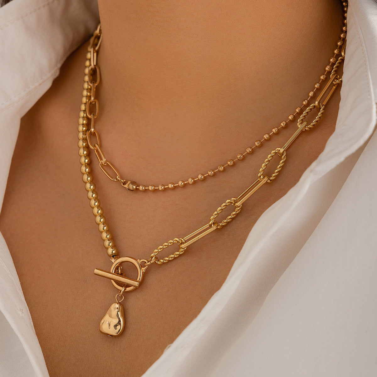 Edgy Minimalist Geometric Pendant Necklace with Imitation Pearl Drop and Electroplated Alloy Cross Chain