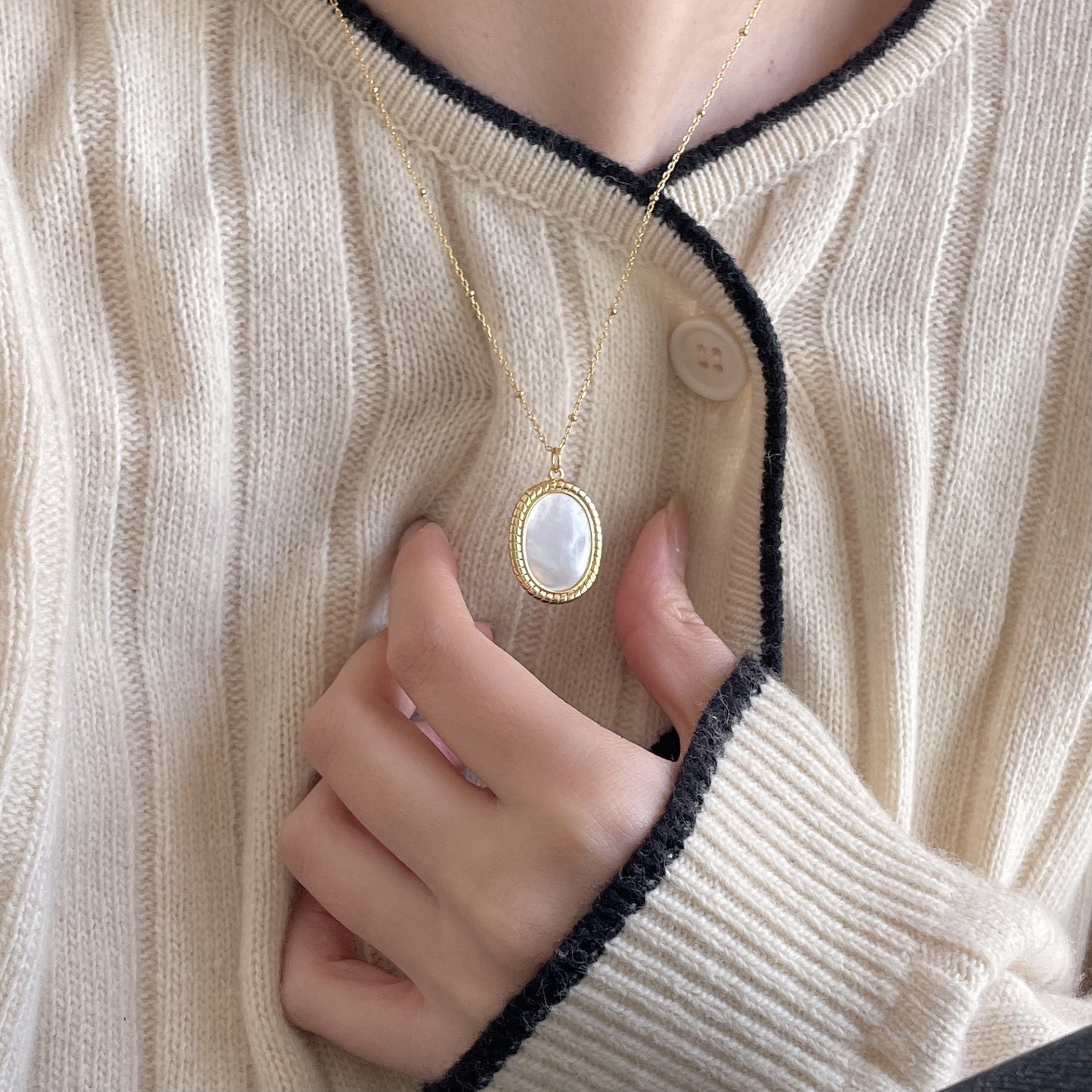 Minimalist Geometric Pendant Necklace in 925 Sterling Silver with Gold Plating, Short Choker Style