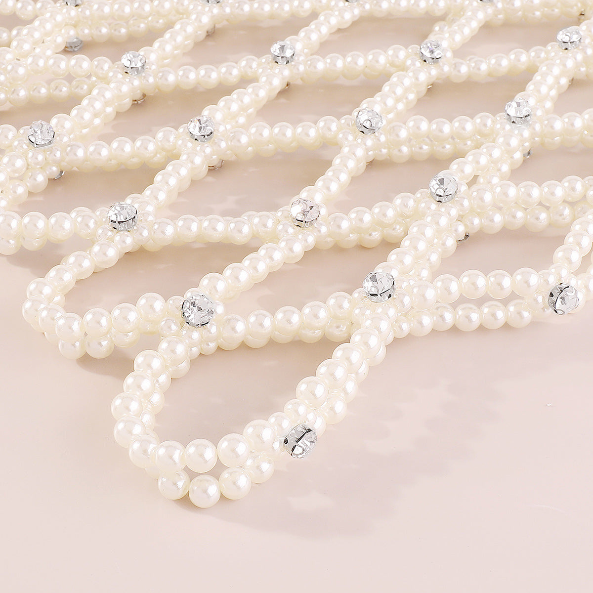 Catena da corpo geometrica da donna con perle finte e intarsio di strass, design intrecciato a mano di ispirazione francese