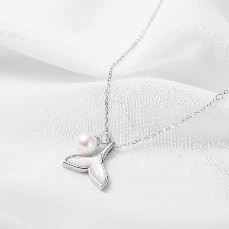 Collana da donna con coda di sirena e ciondolo in madreperla, catena a medaglione in acciaio al titanio, finitura placcata, design minimalista e di ispirazione vintage