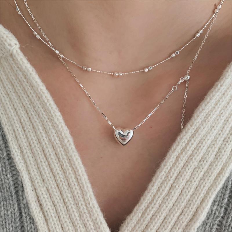 Collar minimalista de plata de ley 925 con forma de corazón y baño de rodio, cadena de serpiente, acento floral de tulipán para mujer