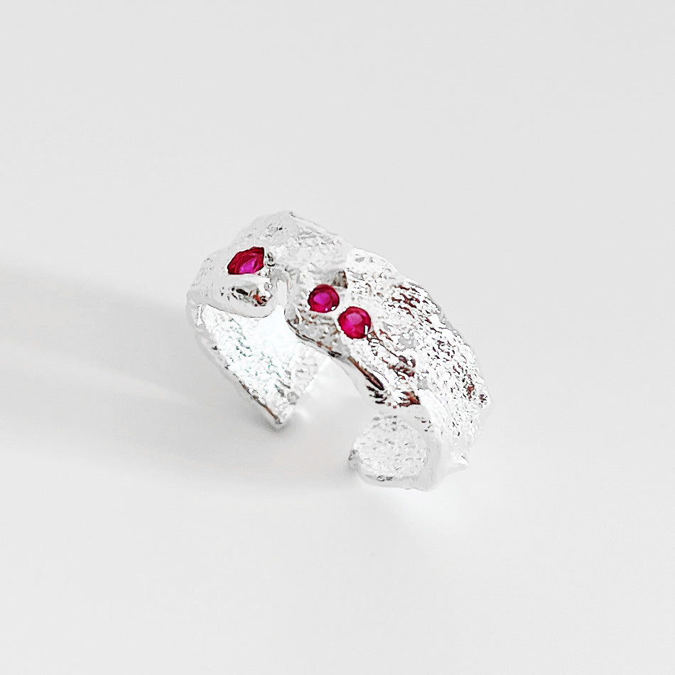Minimalist Fashionable Women's Ring in 925 Sterling Silver with Zircon Inlay and Textured Natural Design