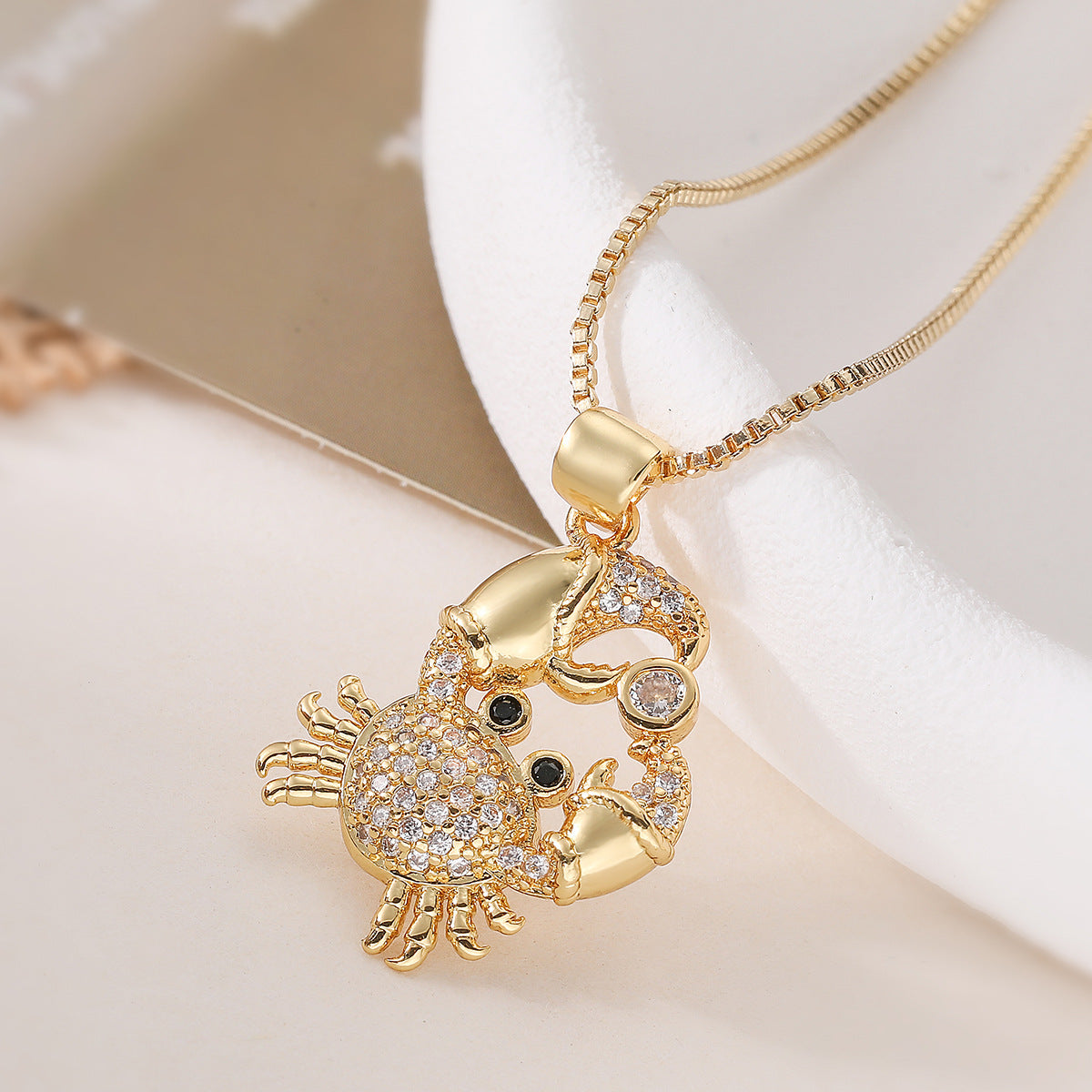 Minimalist Elegant Gold Plated Brass Geometric Cubic Zirconia Pendant Necklace for Women